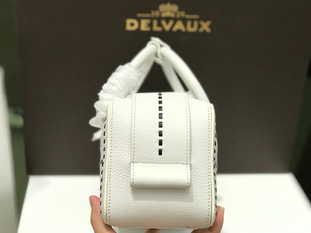 Delvaux Cool Box White Costura Contrastante