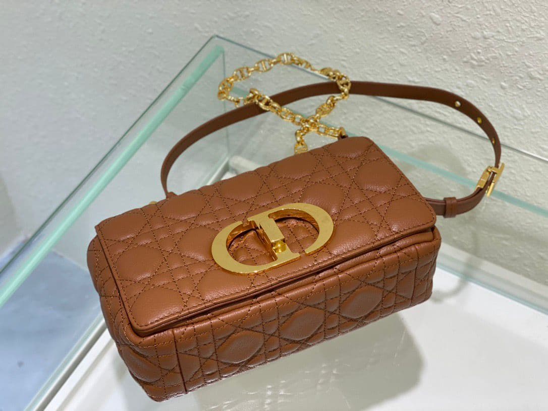 Dior Caro em Couro Marrom Cannage.