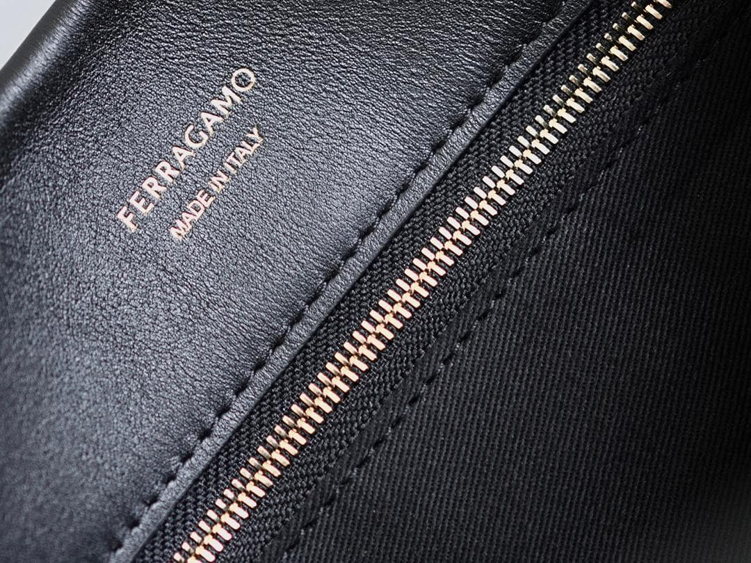 Ferragamo Women Leather Tote Bag