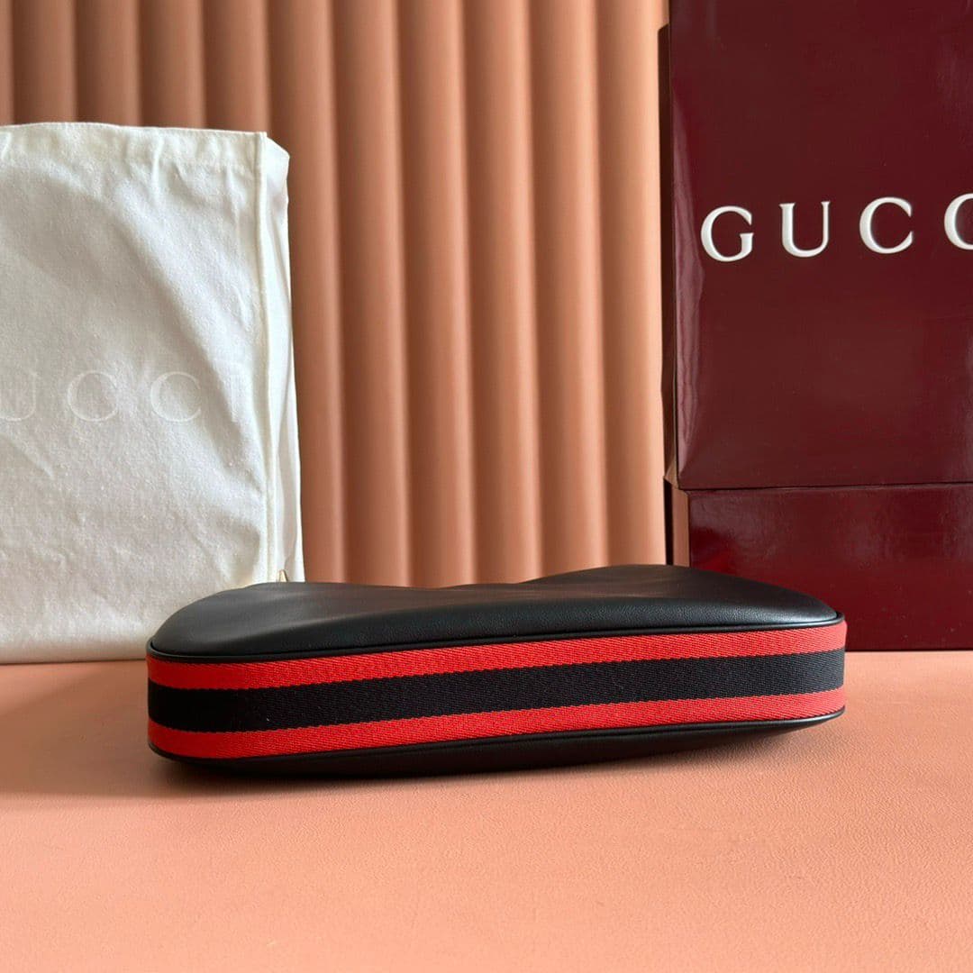 Gucci Attache Small shoulder bag