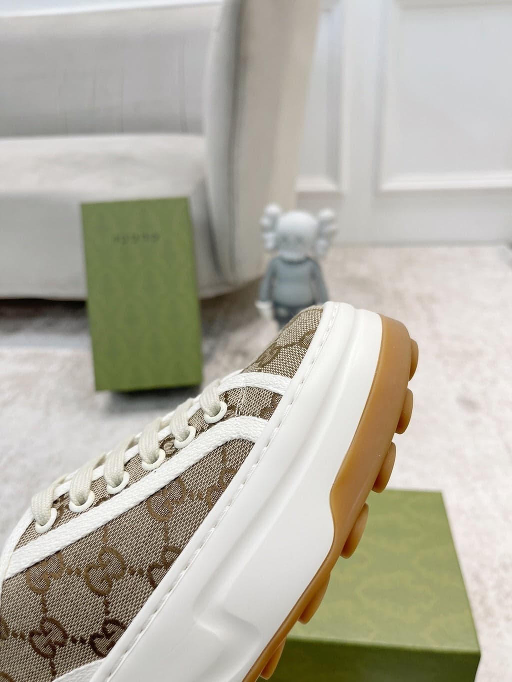 Gucci And Ebony GG Canvas Beige