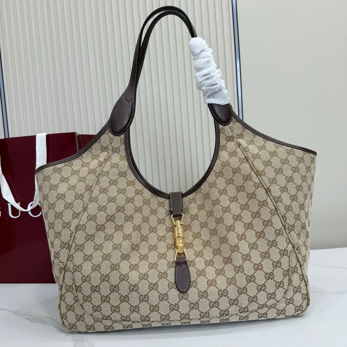 Gucci Jackie Tote Bag Beige Ebony .