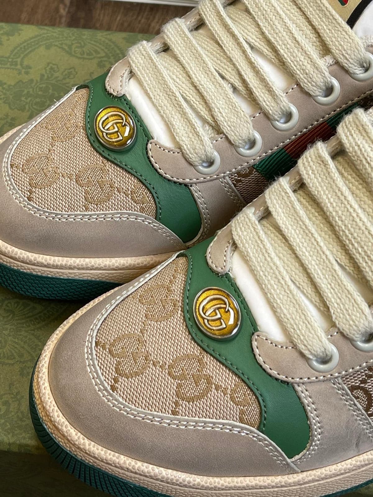Gucci Screener GG Canvas Distressed