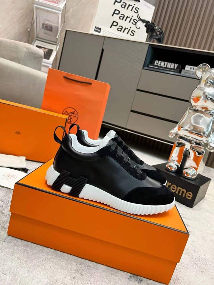 Hermès Bouncing Sneaker Preto e Branco.