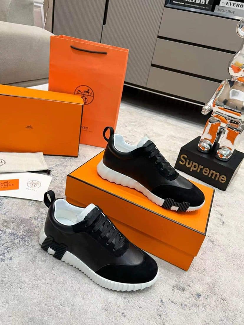 Hermès Bouncing Sneaker Preto e Branco.