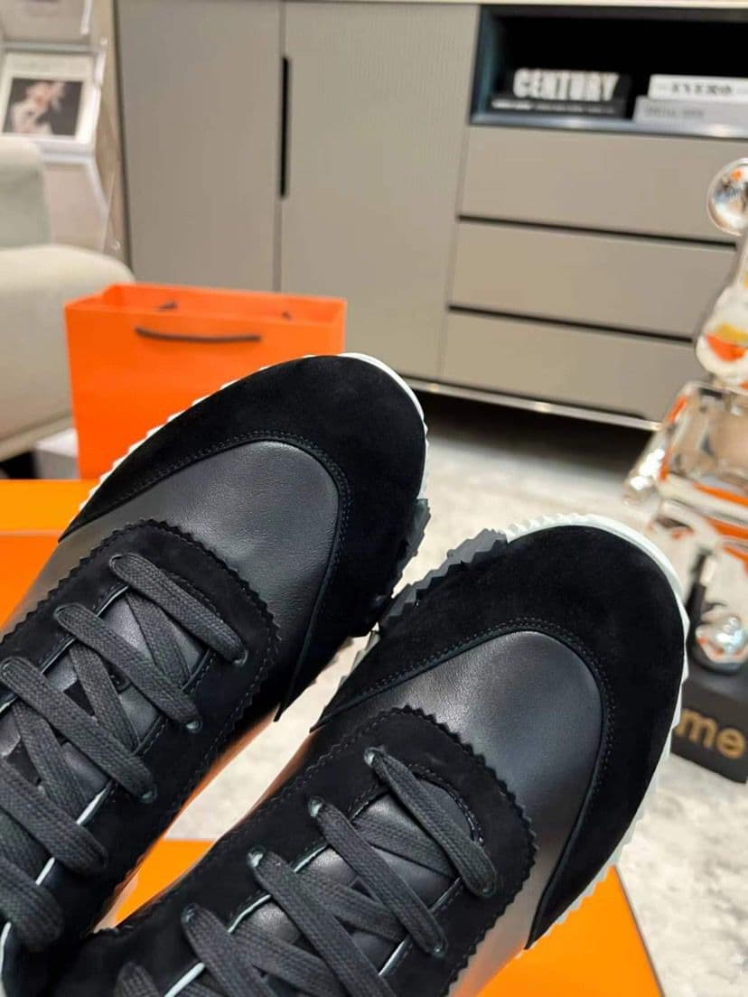Hermès Bouncing Sneaker Preto e Branco.