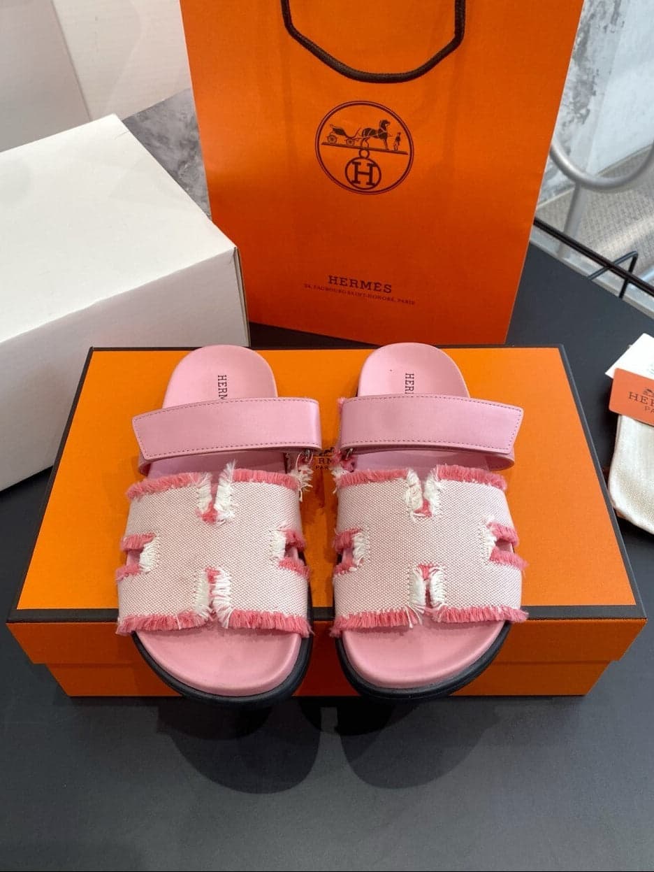 Hermes Chypre Sandal Pink Leather
