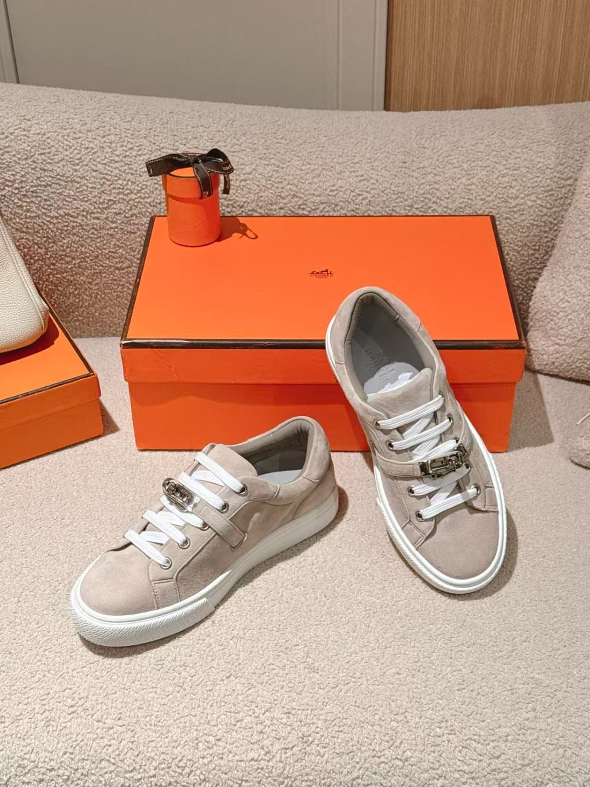 Hermès Day Sneaker Camurça