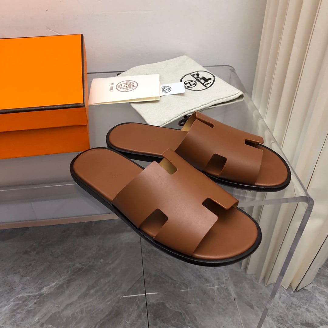 Hermes Izmir Sandal Gold Smooth Calfskin Leather.