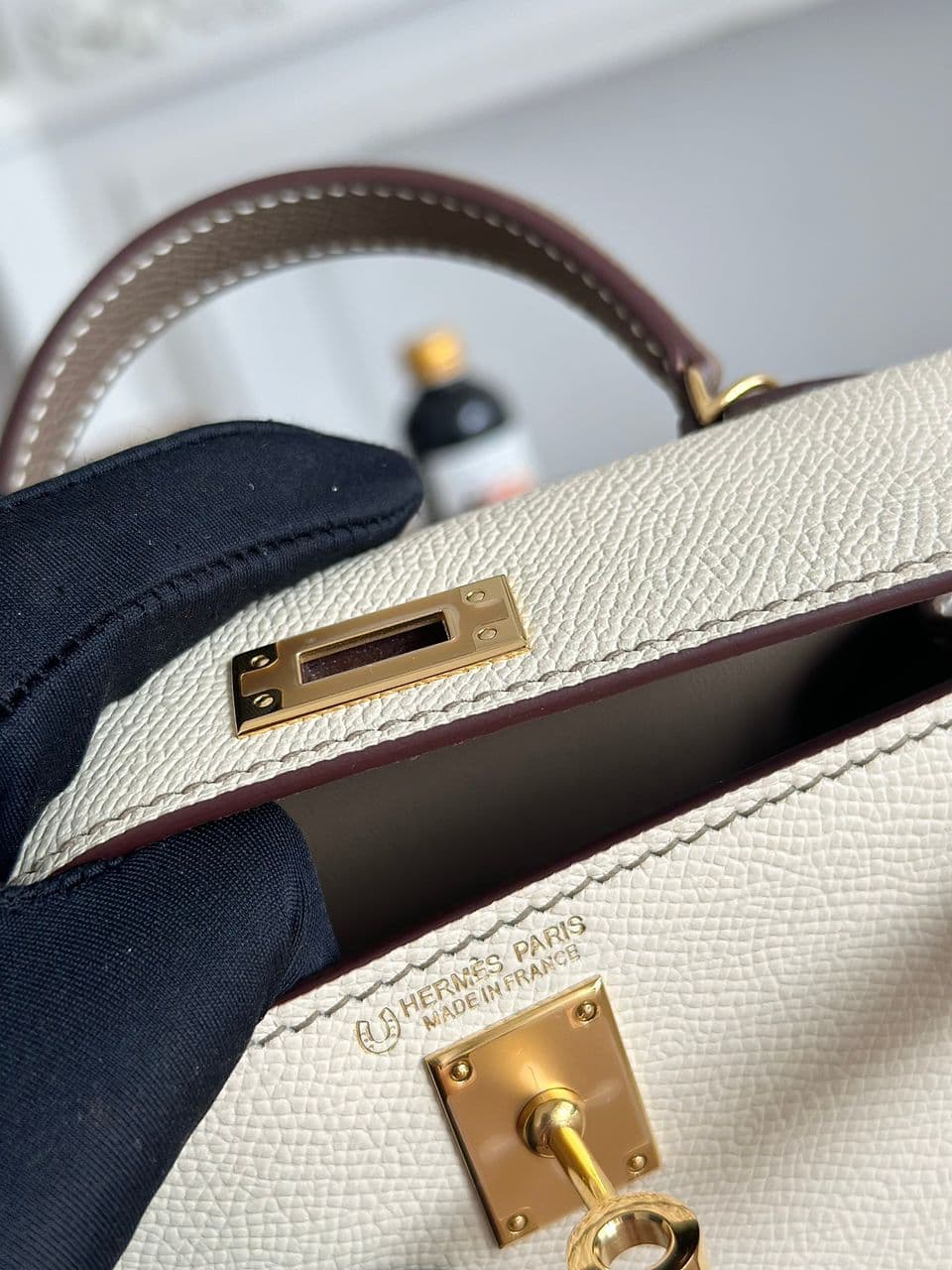Hermès Kelly Wallet Bicolor Off White Brown Gold Hardware .