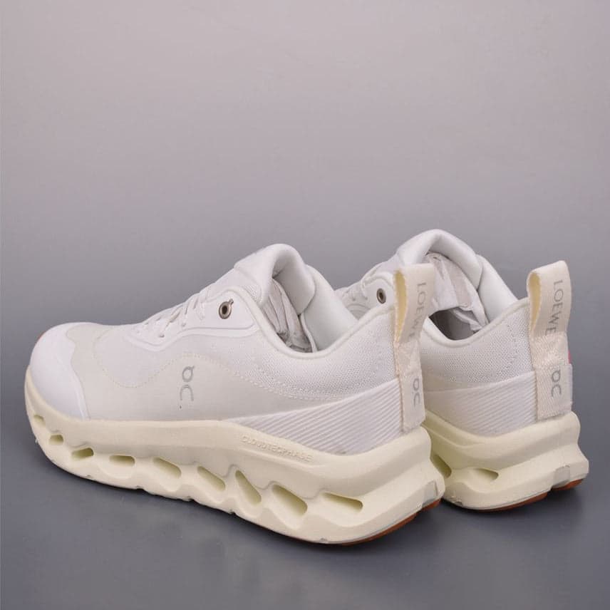 LOEWE x On Cloudtilt off-white