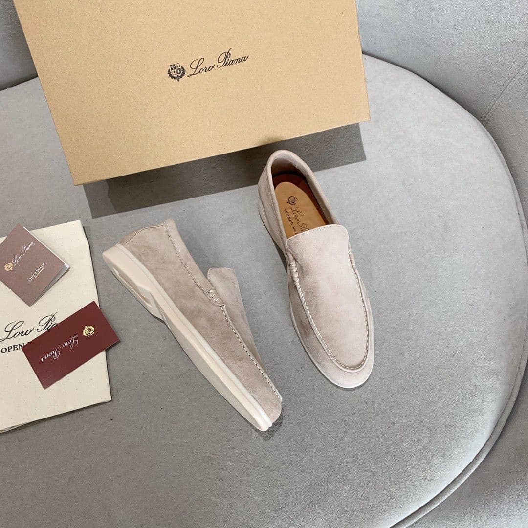 Loro Piana Open Walk Camurça Bege.