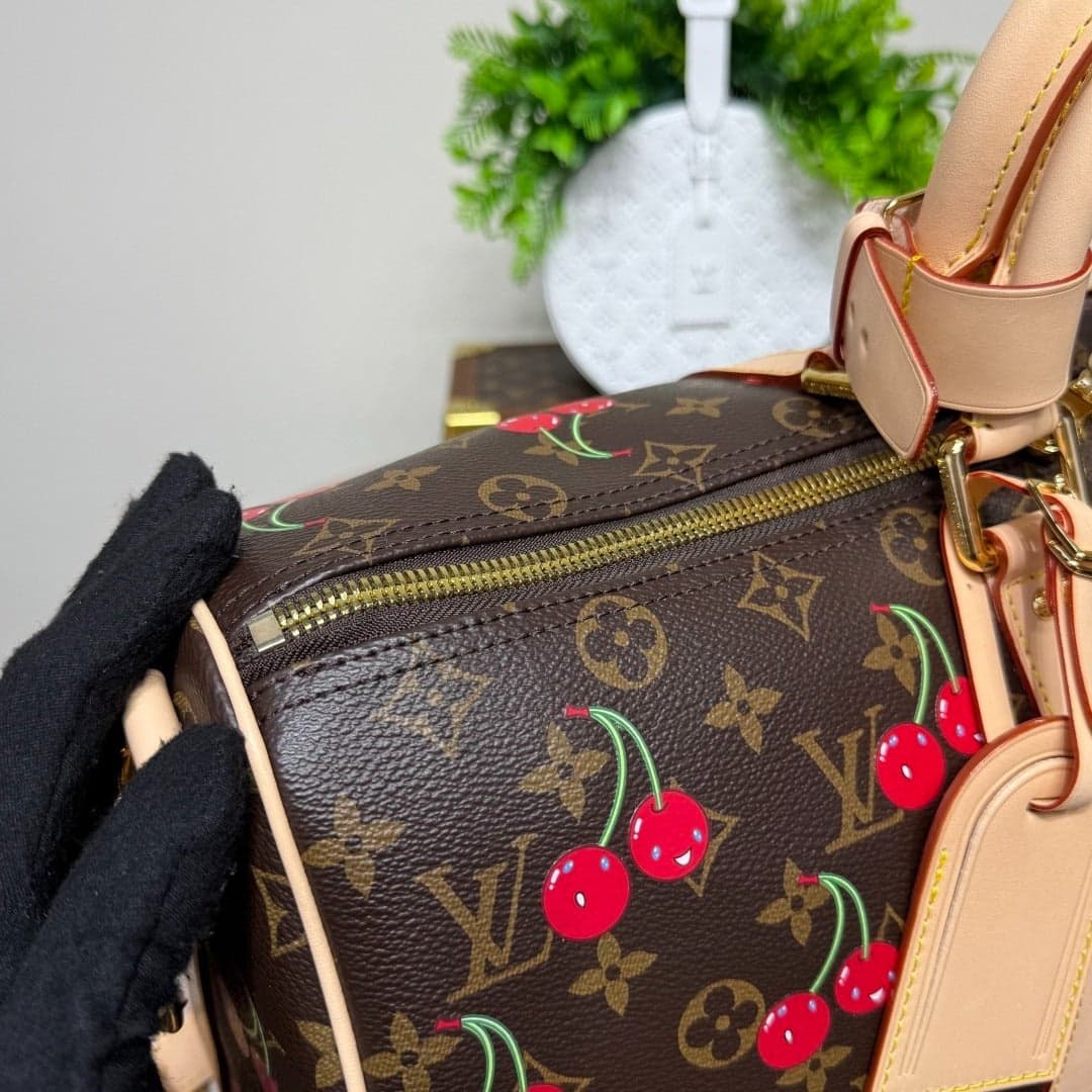 Louis Vuitton Keepall Bandoulière 45 Monogram Cherry .