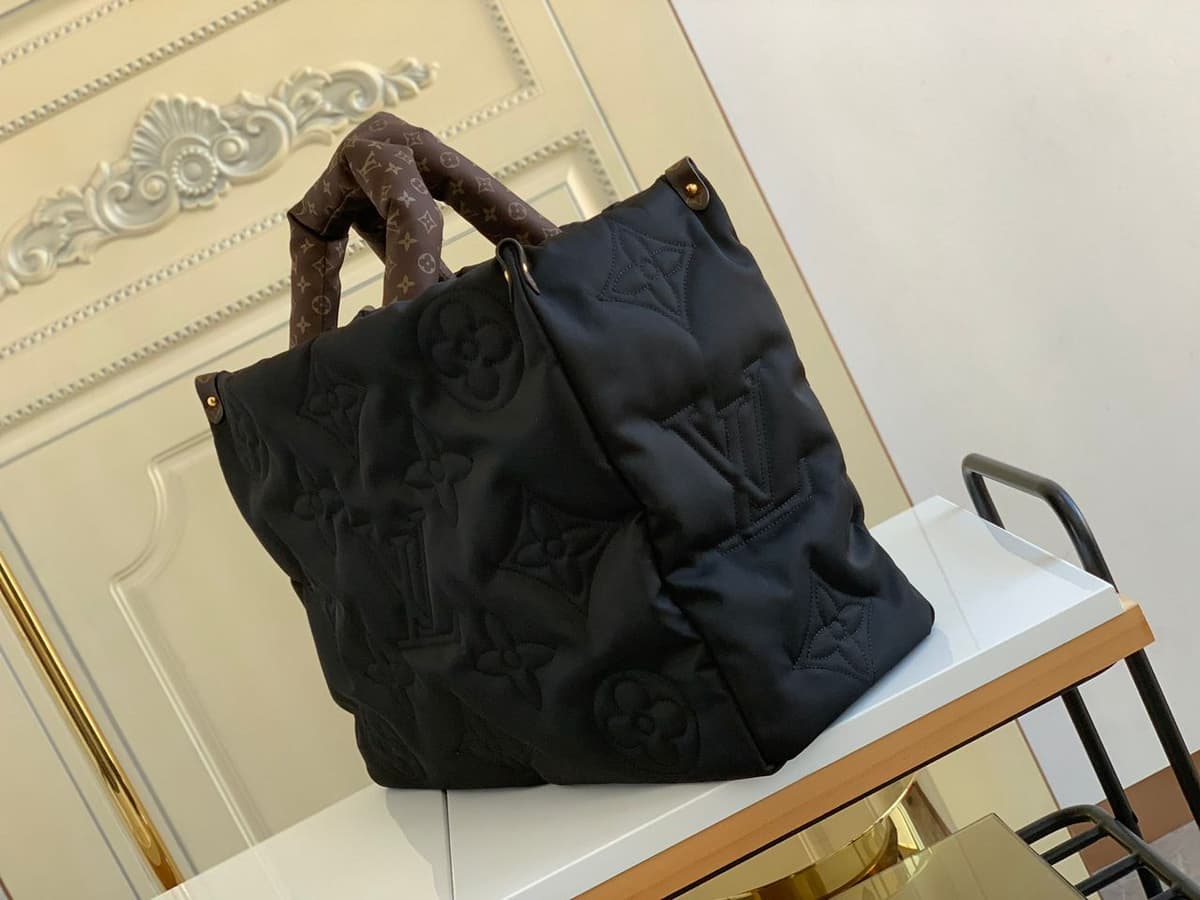 Louis Vuitton OnTheGo GM