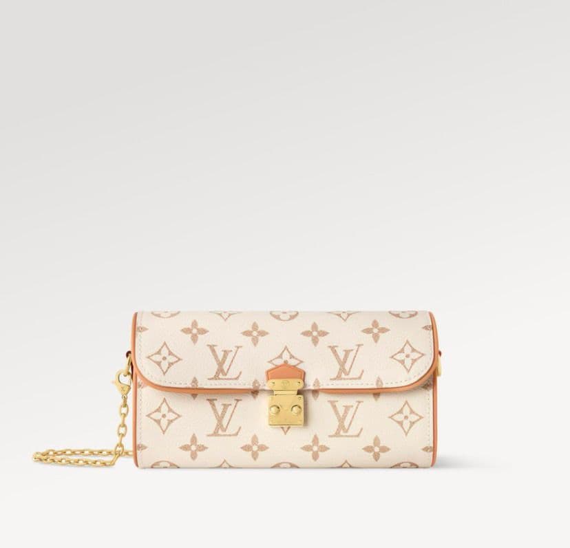 Louis Vuitton Pochette Camille