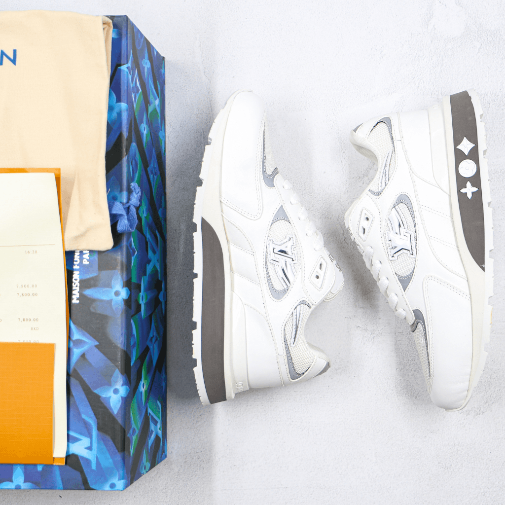 Run Away Sneakers Suede with Mesh White