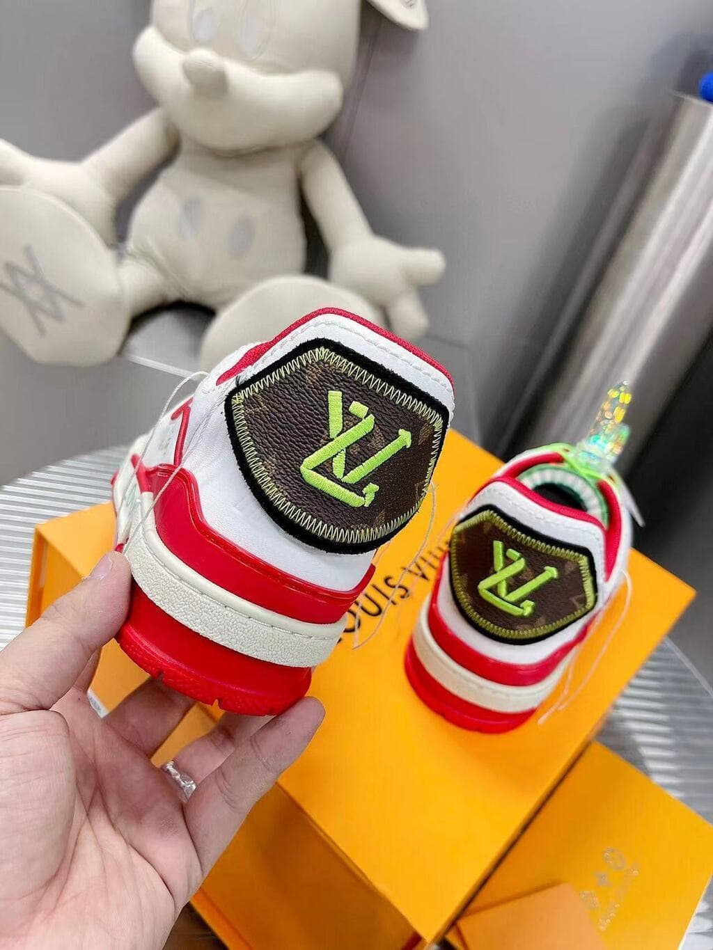 Trainer Neon Red
