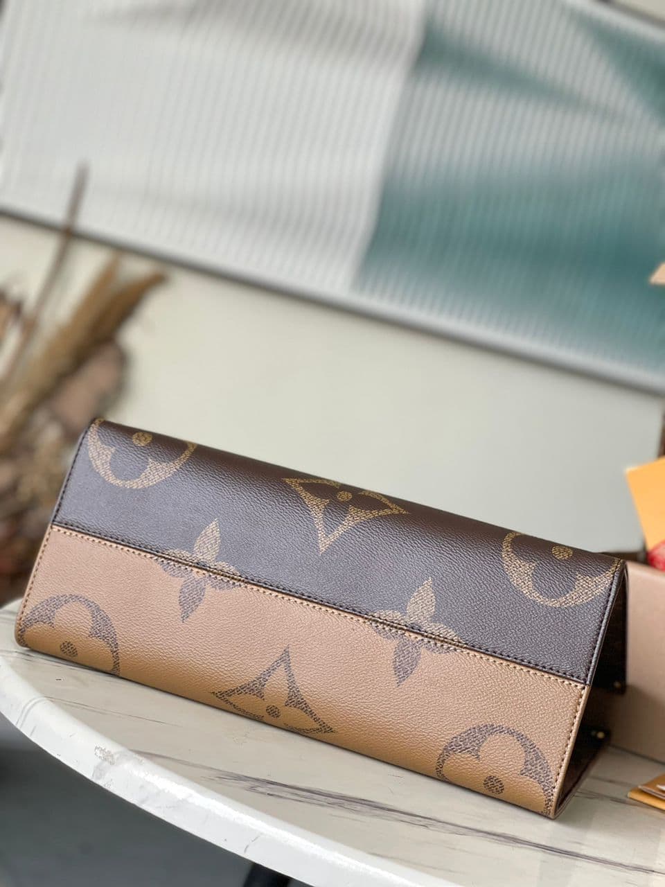 LV OnTheGo Reverse Monogram
