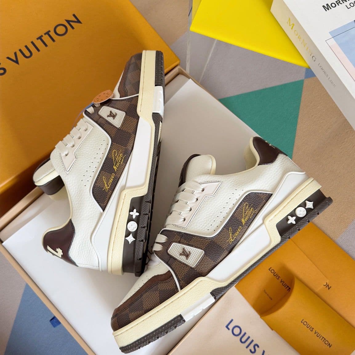 Lv Trainer #54 Brown.