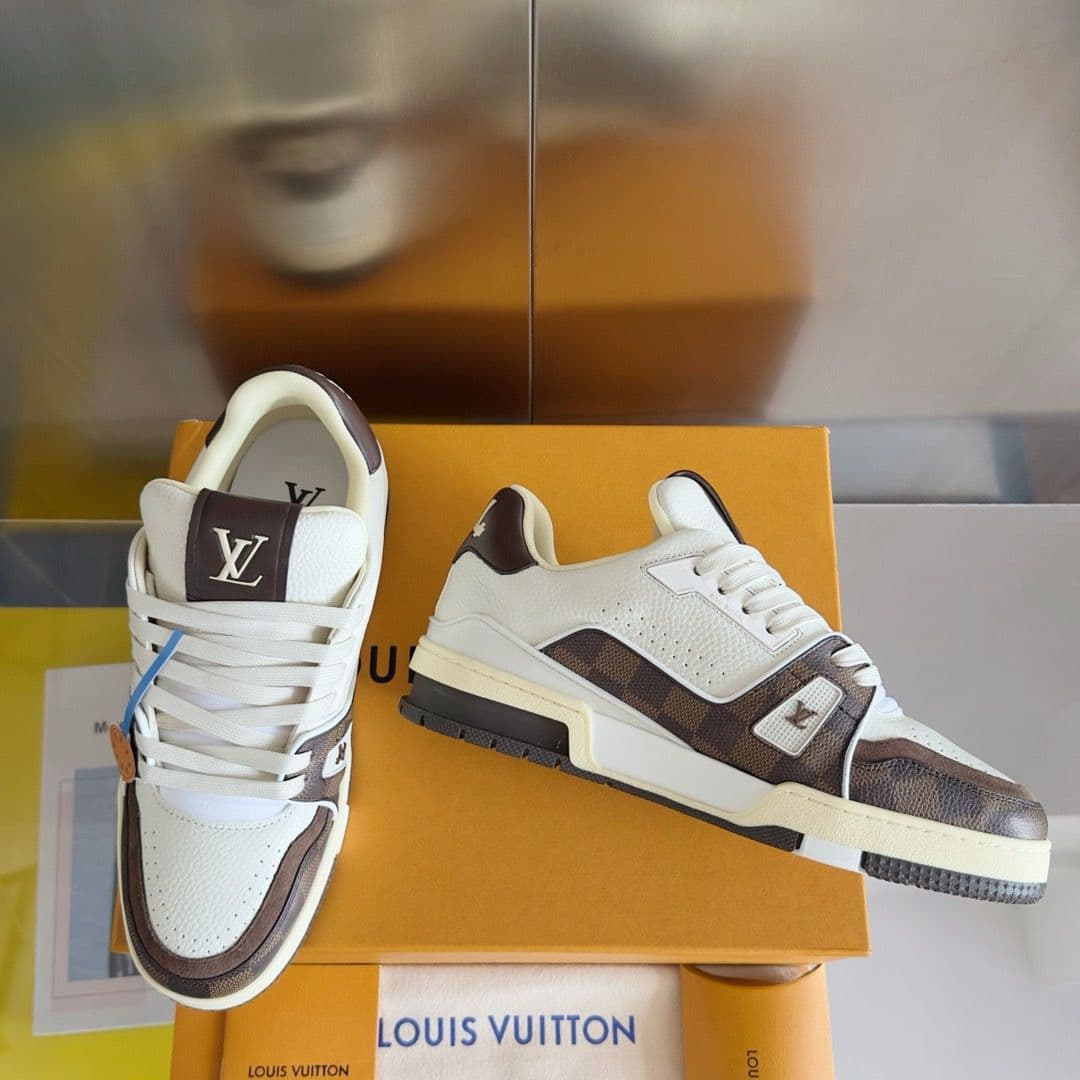 Lv Trainer #54 Brown.