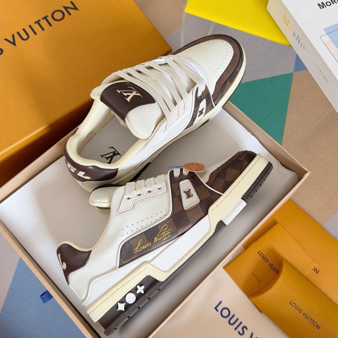 Lv Trainer #54 Brown.
