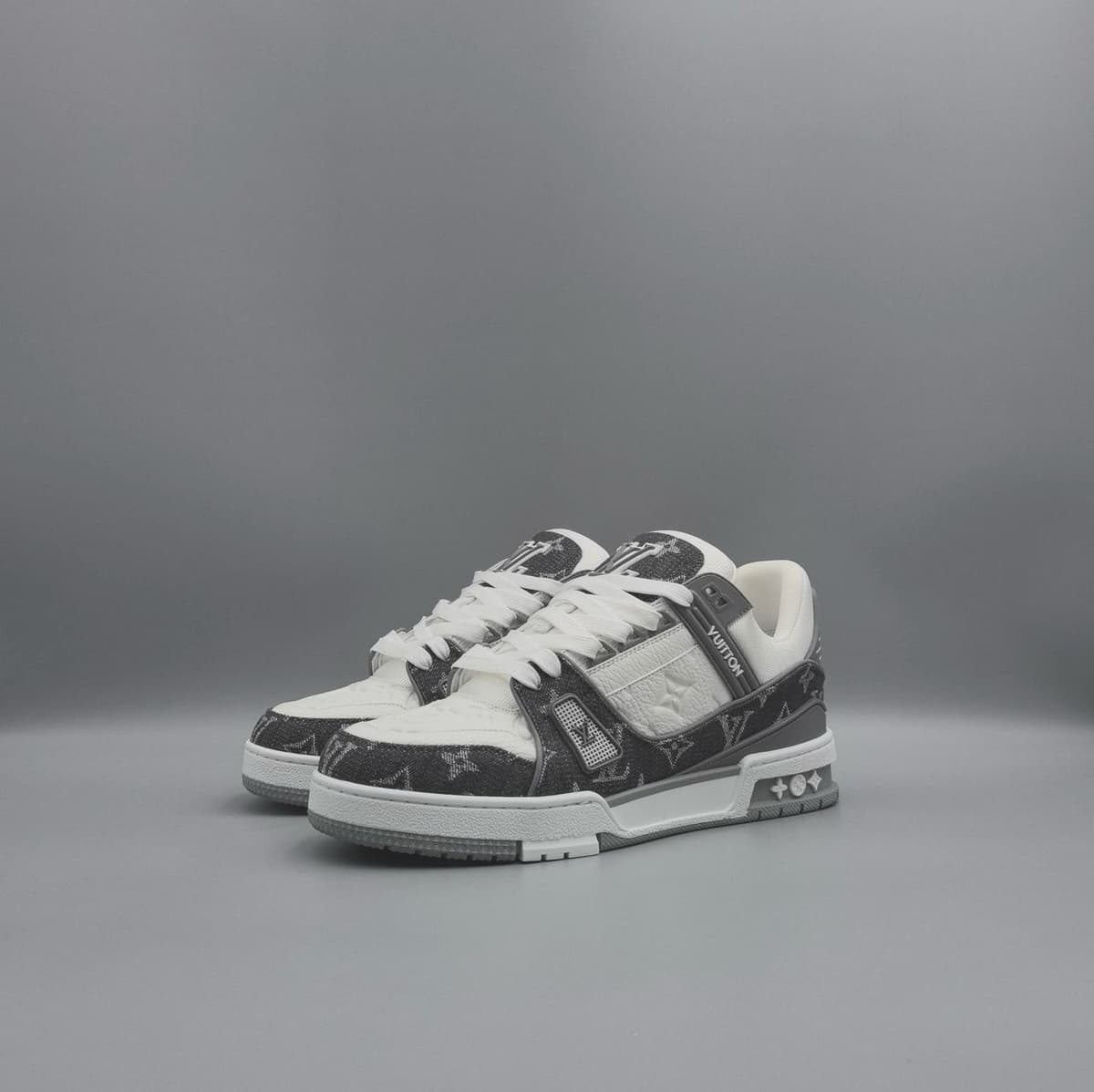Lv Trainer Grey