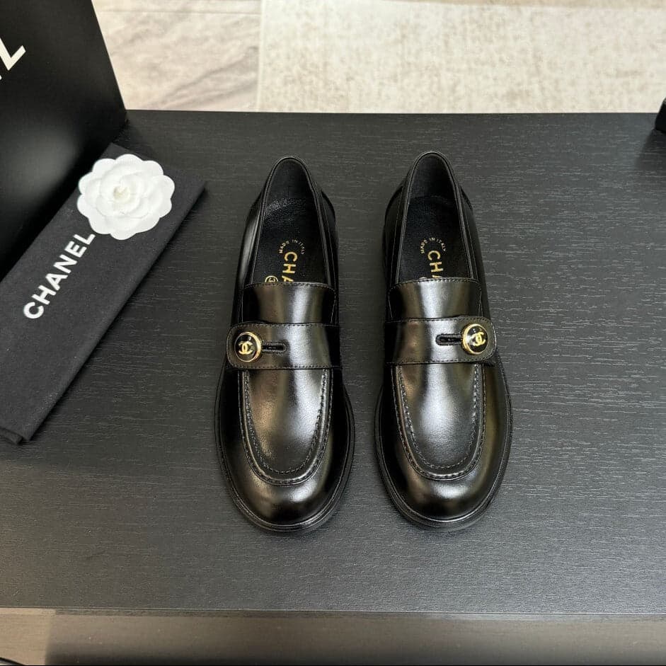 Chanel Timeless Loafer black