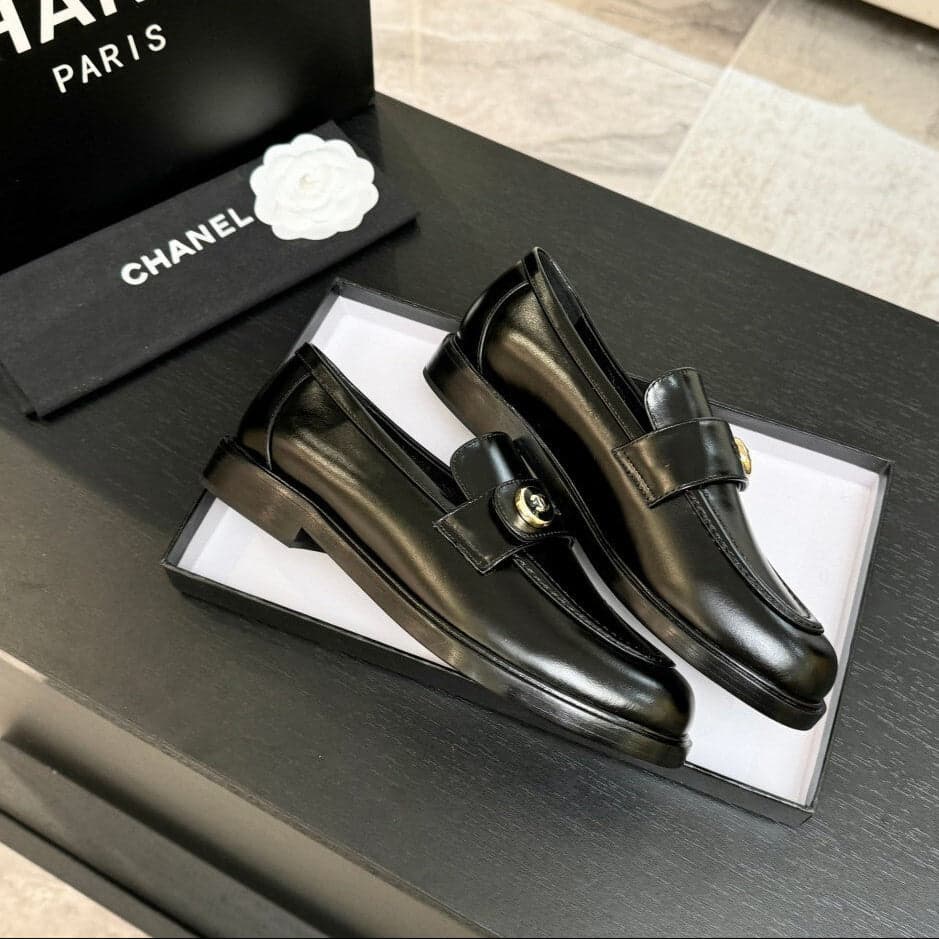 Chanel Timeless Loafer black