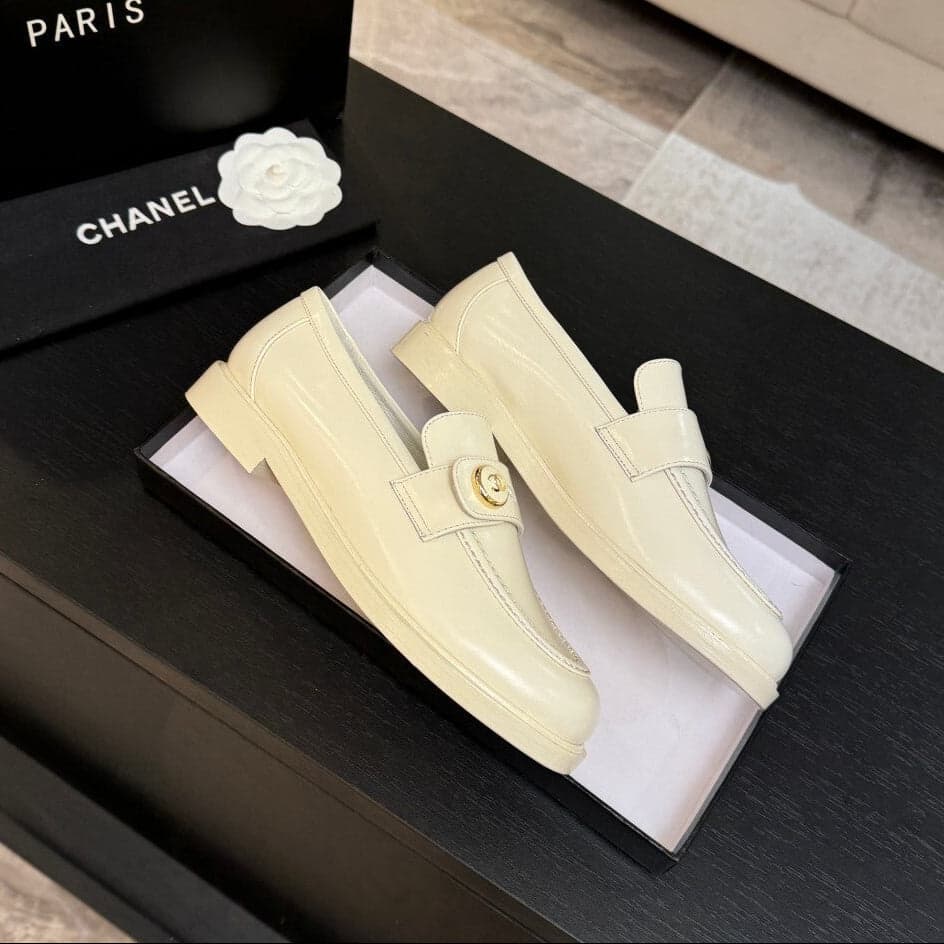 Chanel Timeless Loafer white