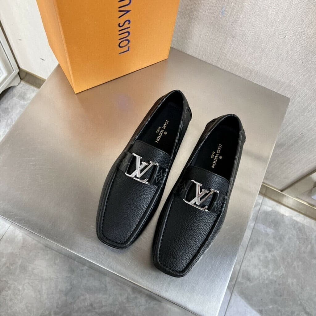 Mocassim Louis Vuitton LV Loafer Preto.