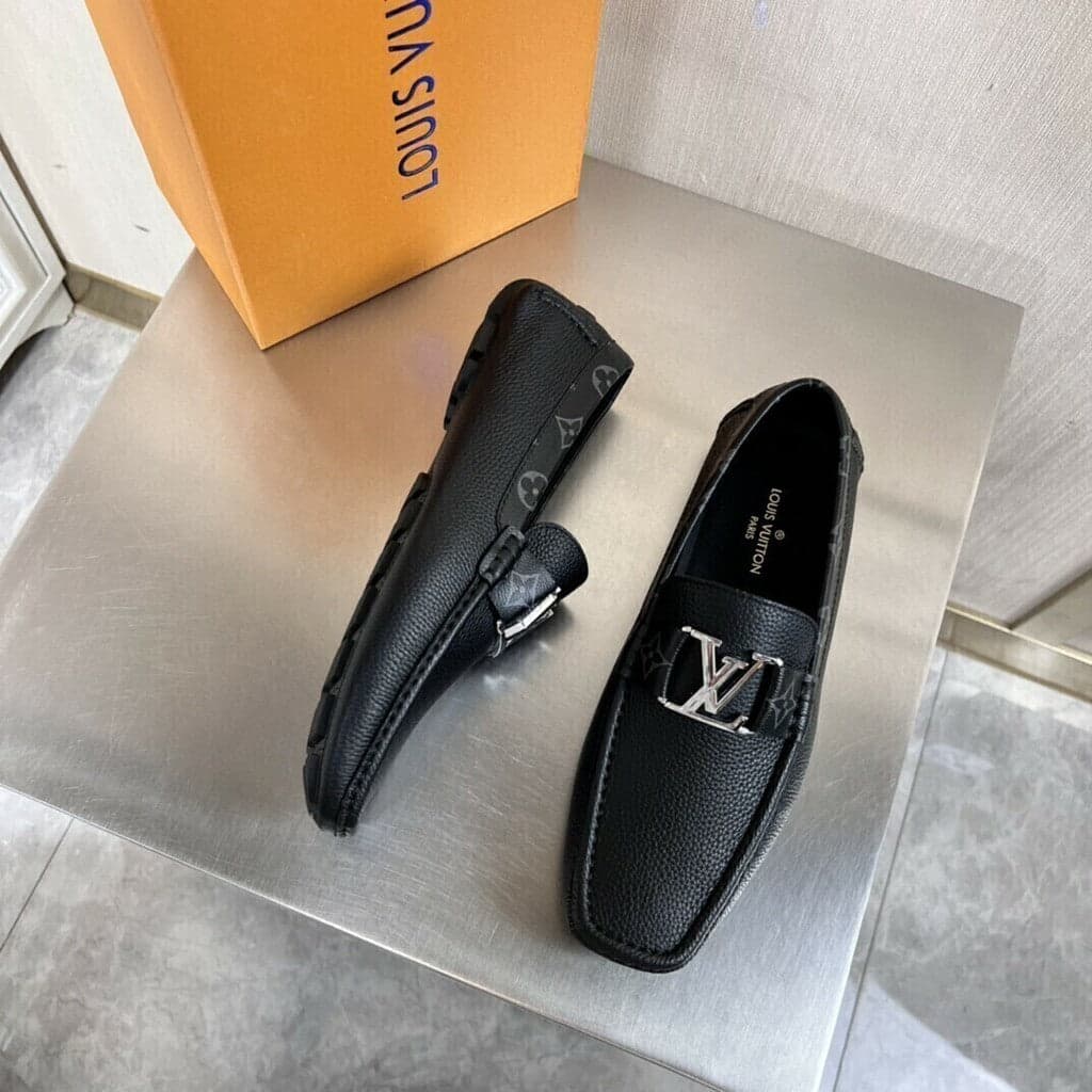 Mocassim Louis Vuitton LV Loafer Preto.