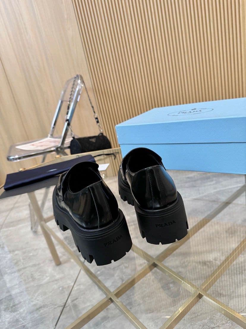 Mocassim Prada Black Gold