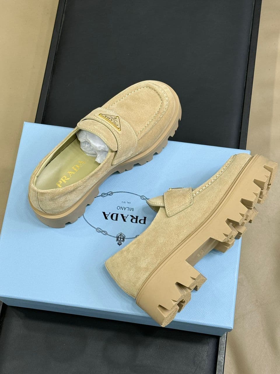 Mocassim Prada Camurça