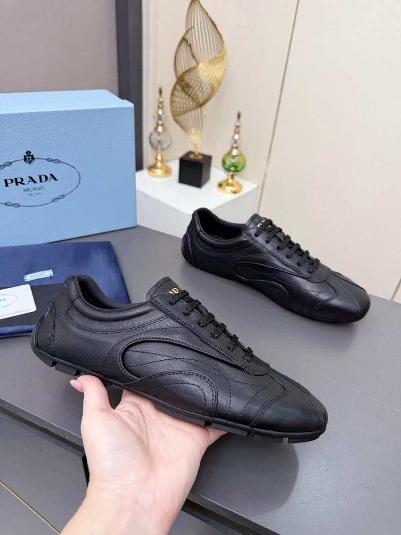 Prada Montecarlo Re-Edition Black 2005 .