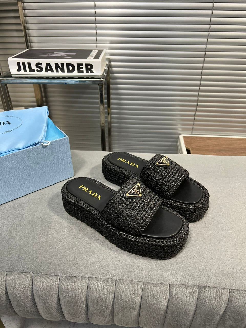 Prada Sandália flatform em crochê