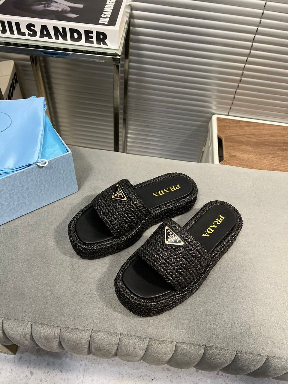 Prada Sandália flatform em crochê
