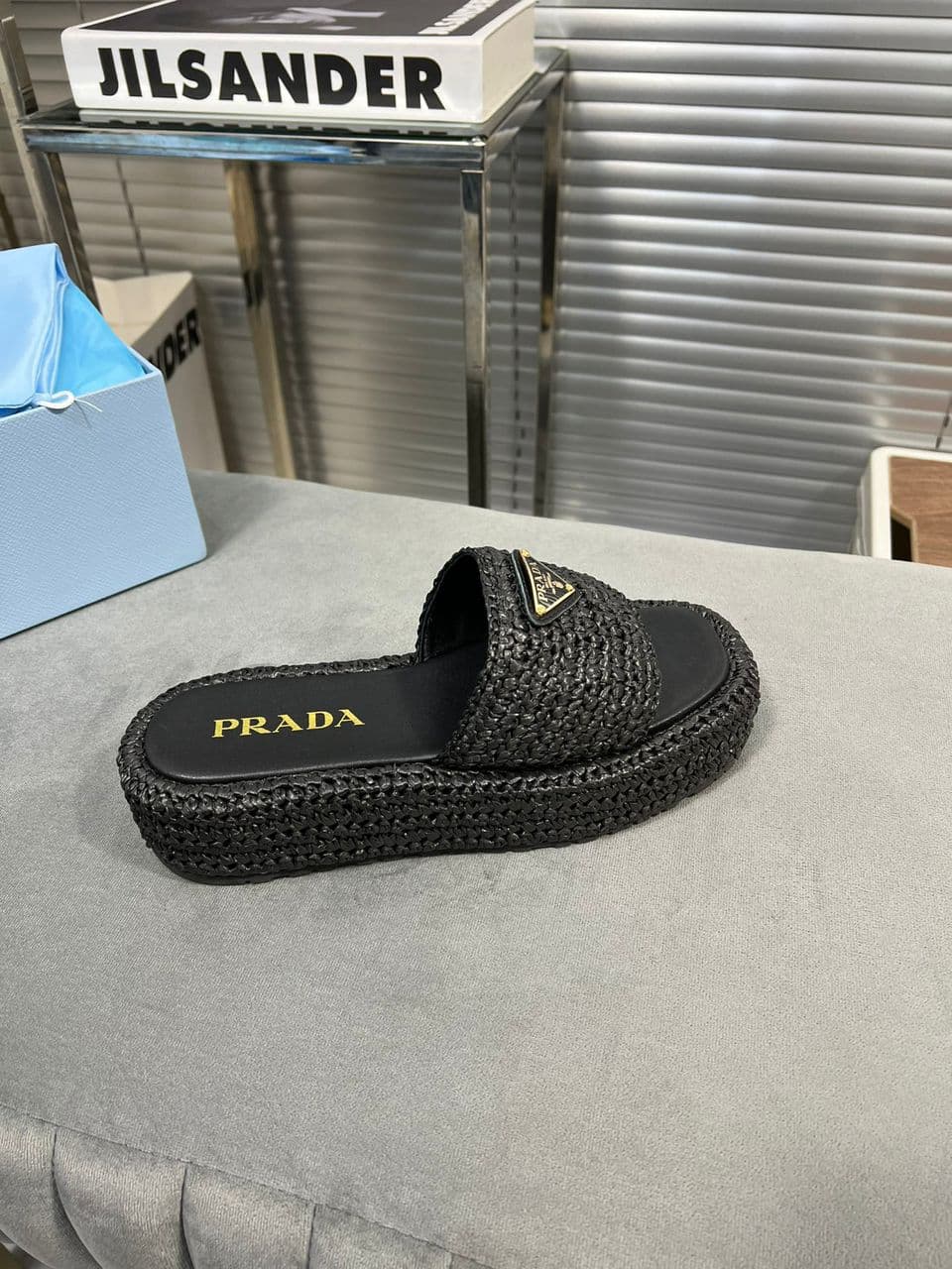 Prada Sandália flatform em crochê
