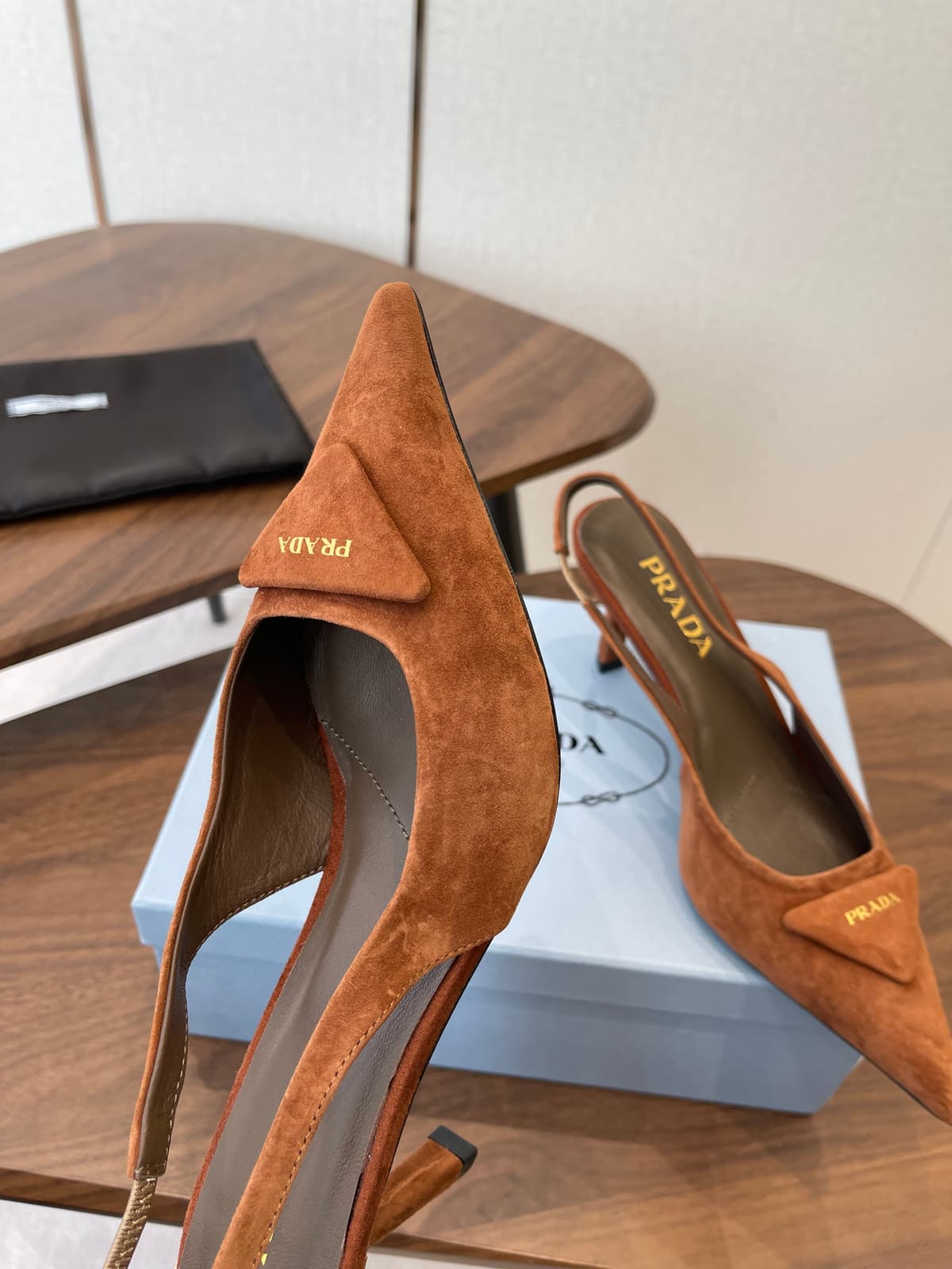Prada Scarpin Slingback Pumps Suede Brown