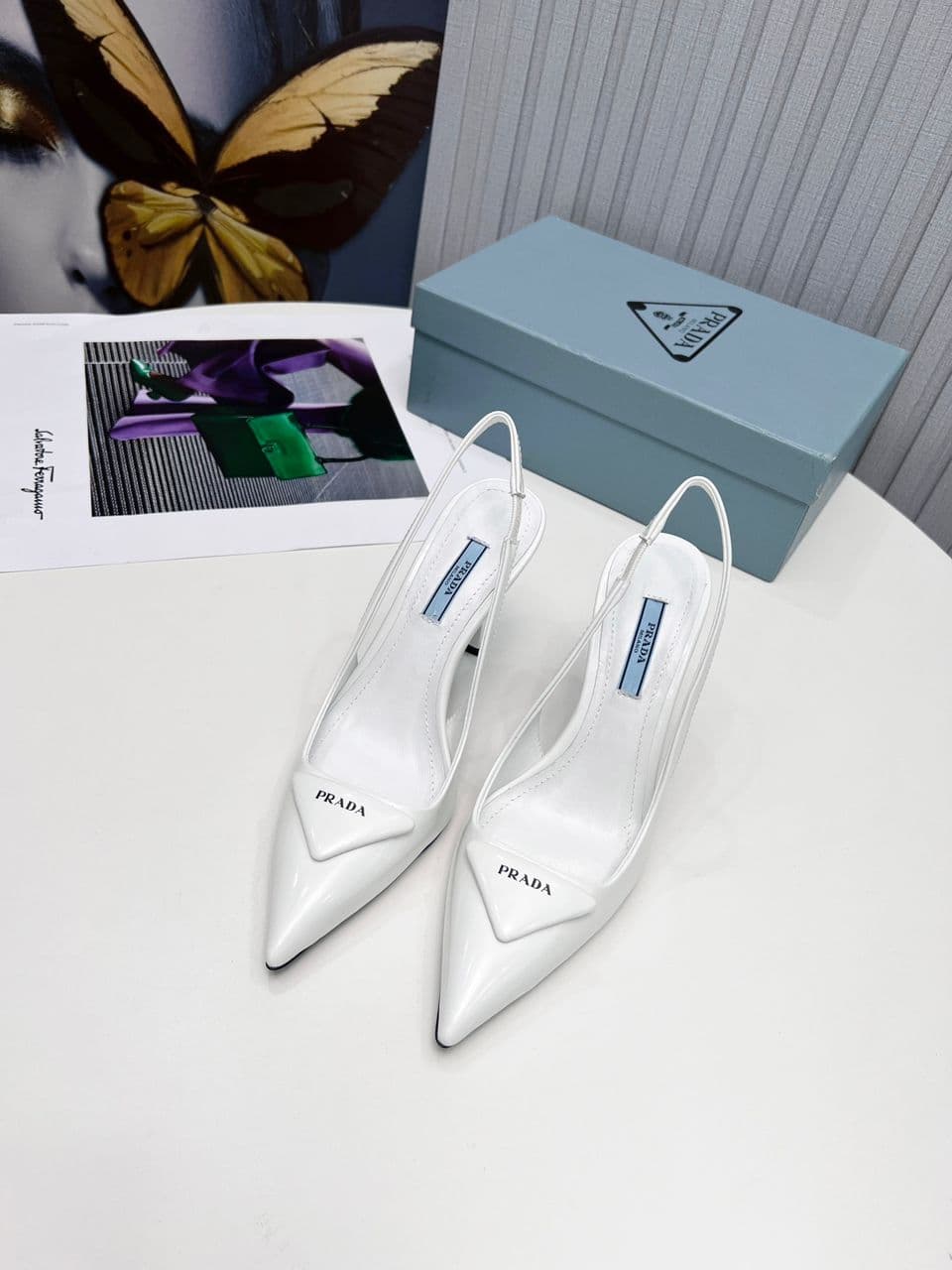 Prada Scarpin Slingback White .