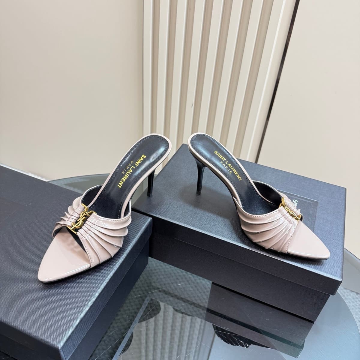 Saint Laurent Babylone Mules Bordeaux gray.