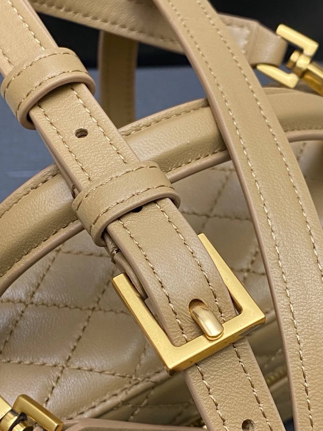 Saint Laurent Gaby Vanity Bege Ferragens Douradas