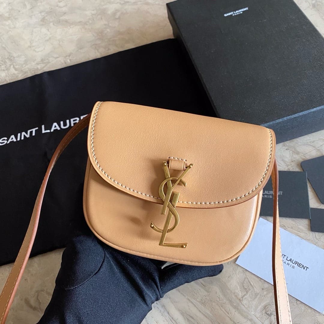 Saint Laurent Kaia small Satchel Bag Bege Ferragens Douradas