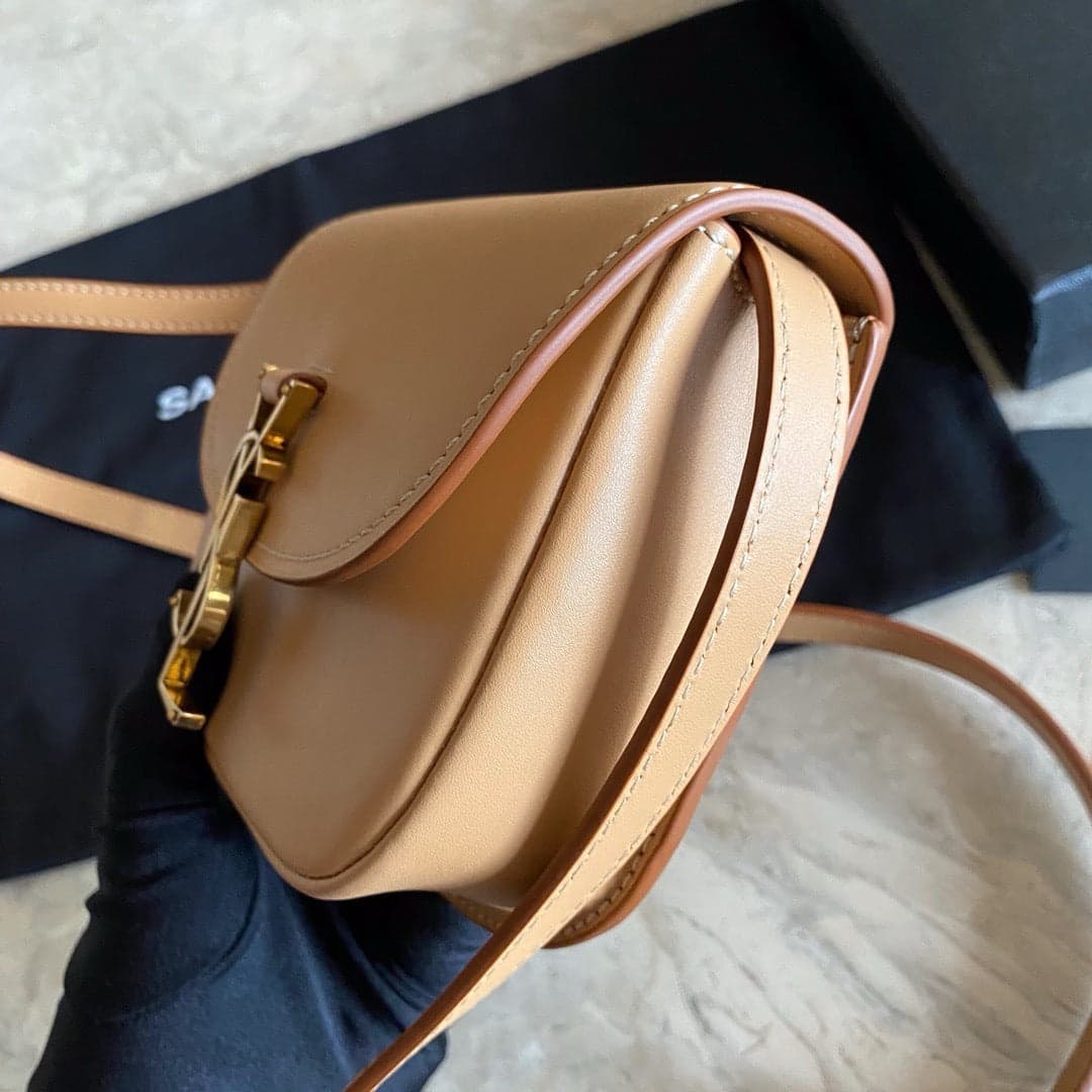 Saint Laurent Kaia small Satchel Bag Bege Ferragens Douradas