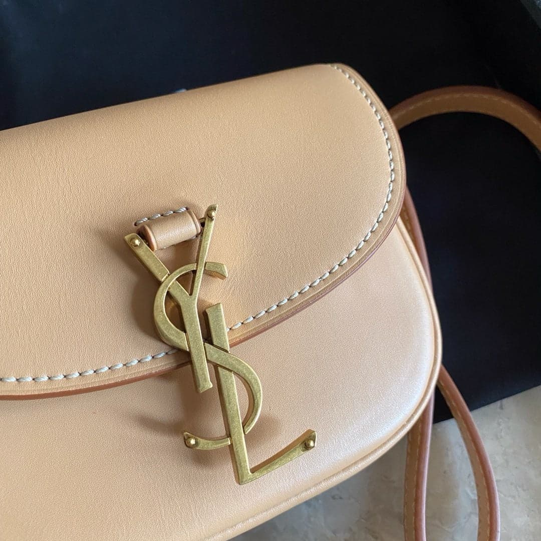 Saint Laurent Kaia small Satchel Bag Bege Ferragens Douradas