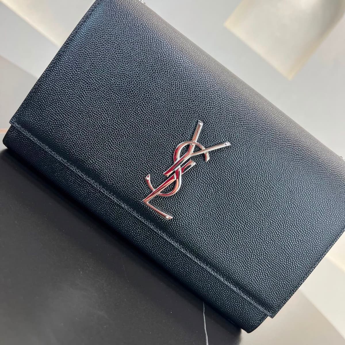 Saint Laurent Kate Chain Bag Black Ferragens Prata