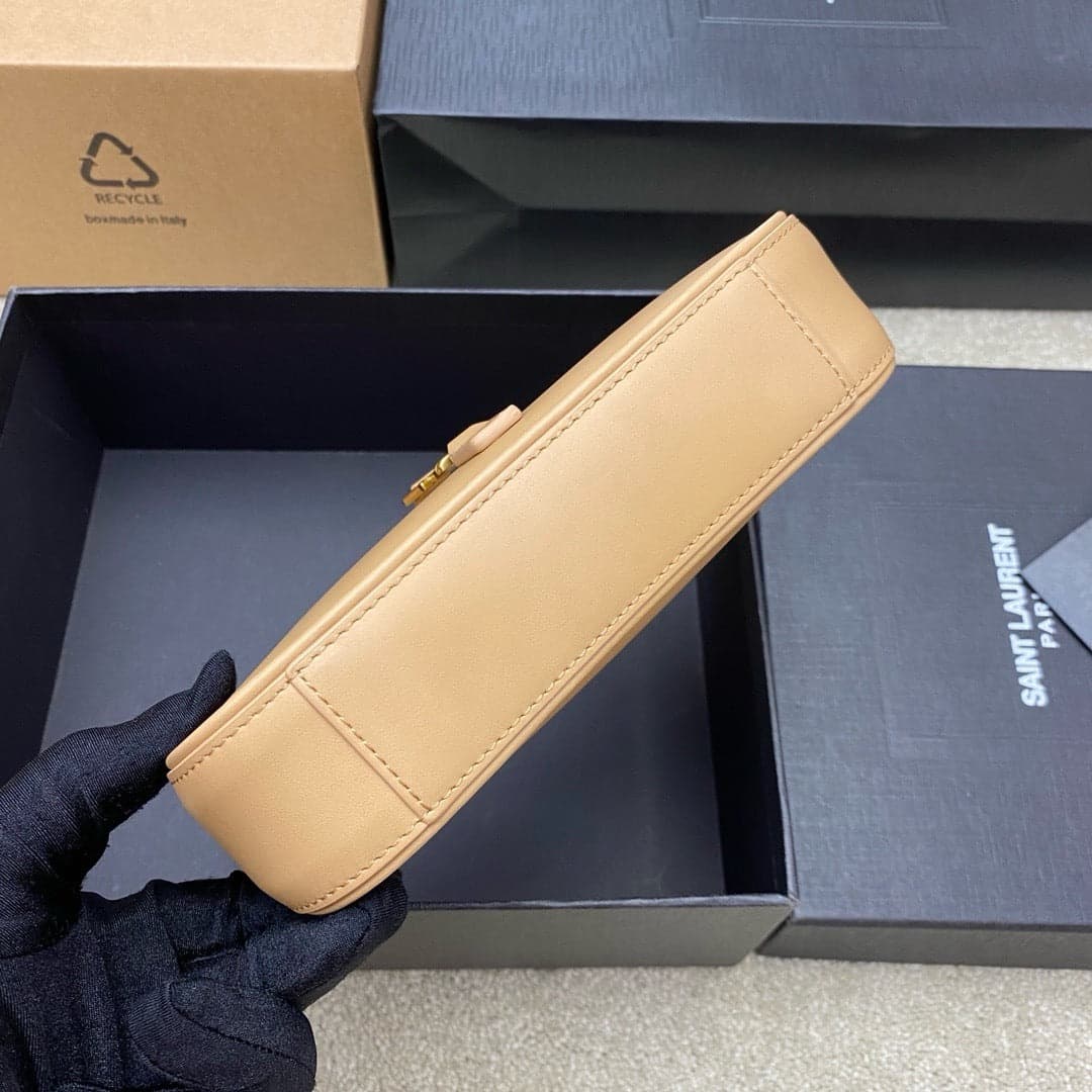 Saint Laurent Le 5 À 7 Top Handle Bag Nude Ferragens Douradas