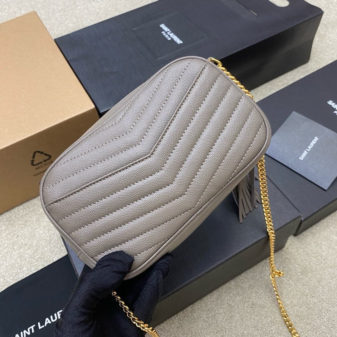 Saint Laurent Lou Camera Bag gray Taupe Ferragens Douradas