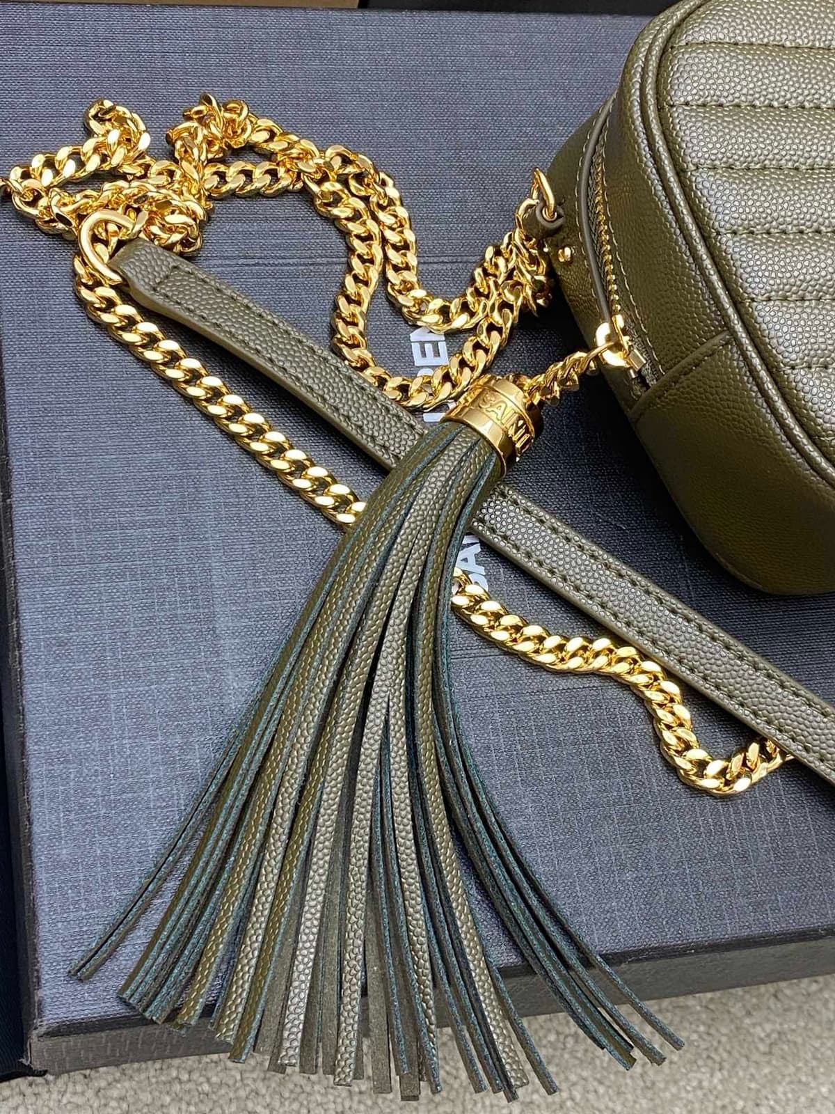 Saint Laurent Lou Camera Bag Olive Green Ferragens Douradas