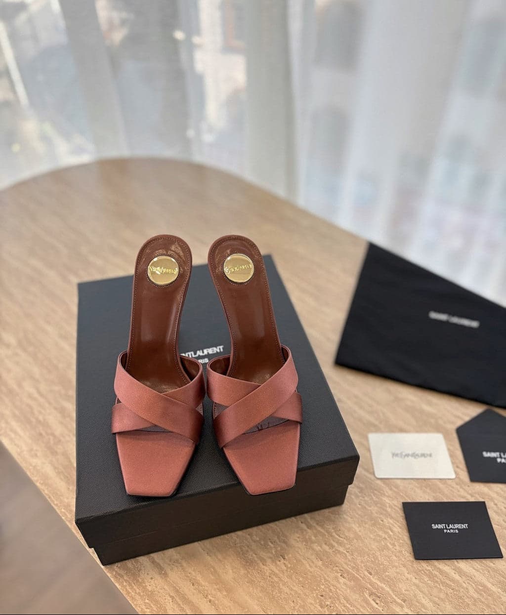 Saint Laurent Mules Opyum Em Crepe De Cetim Manioc Brown