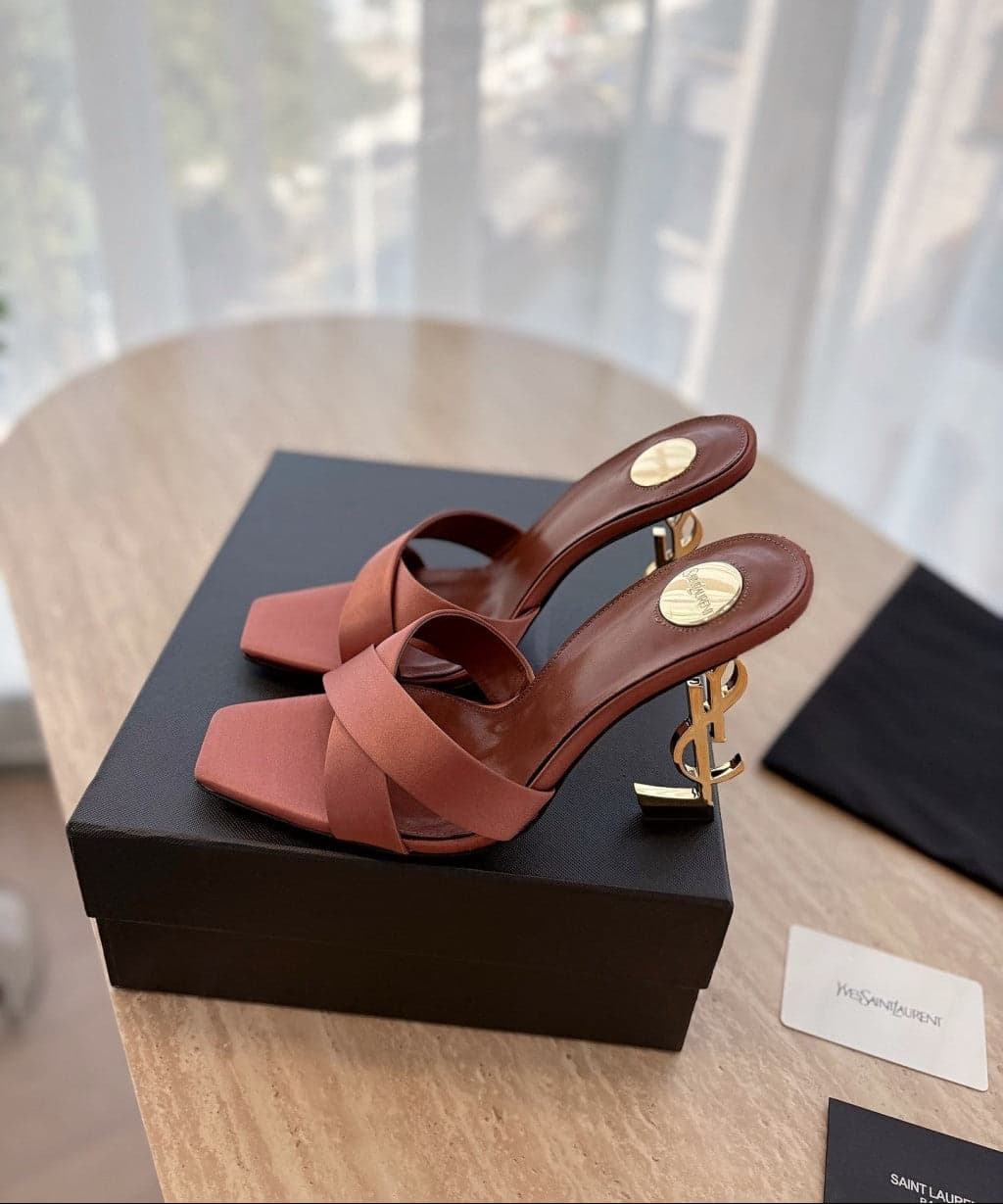Saint Laurent Mules Opyum Em Crepe De Cetim Manioc Brown